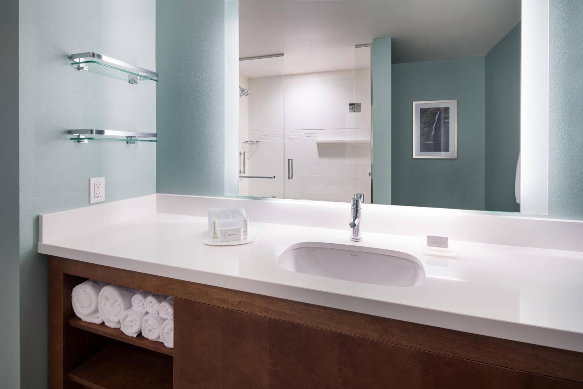 Two-Bedroom King Suite